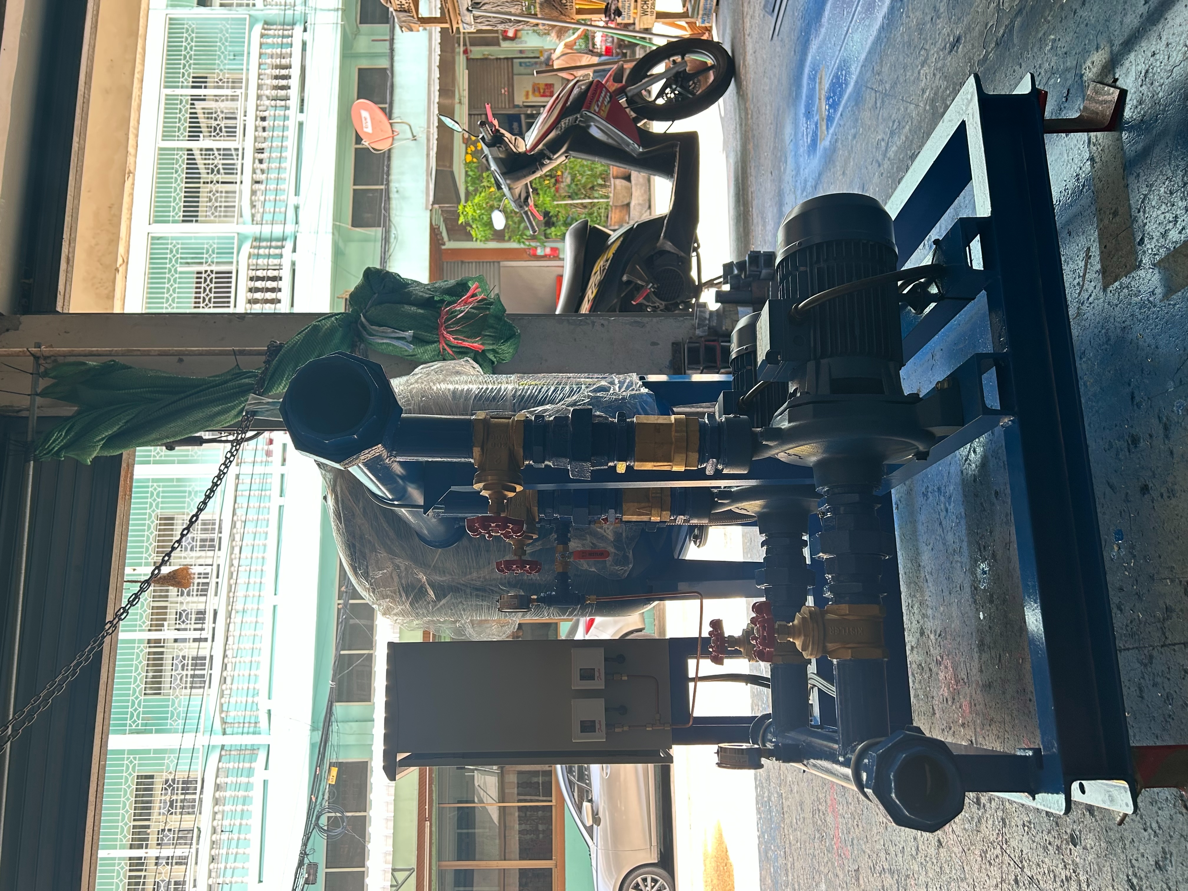 EBARA Pump Model: CMB-2.00T with Pressure Tank 200  Litres