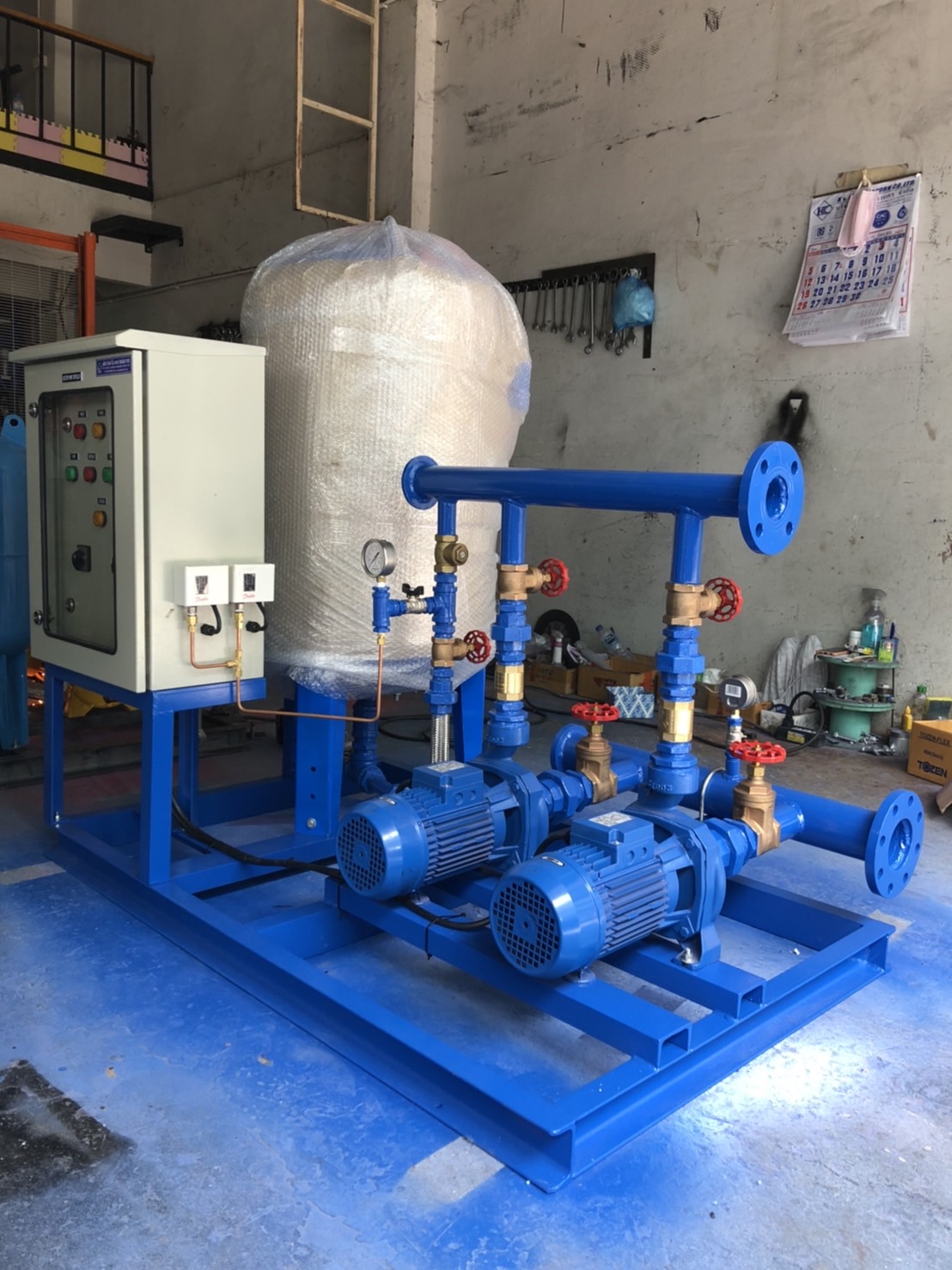 เตรียมจัดส่งงานประกอบ Booster Pump CMB-200T+Tank 200 Litres