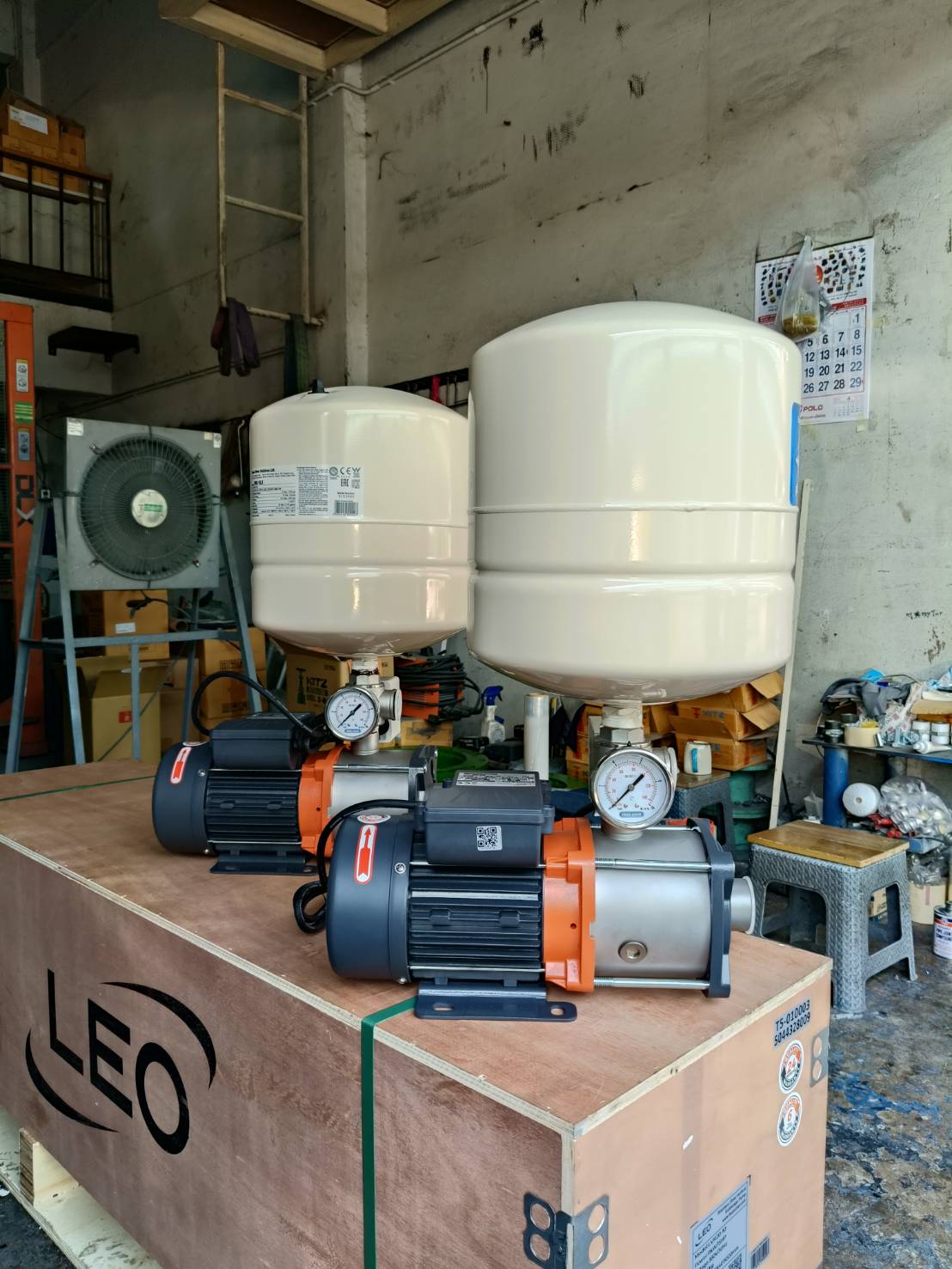 งานประกอบ PACKAGE AUTOMATIC LEO PUMP  Model : EMHm4-5 with Tank 18Litre