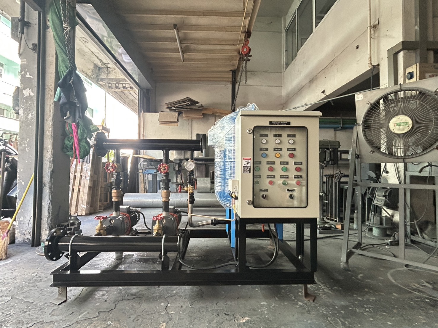 PACKAGE BOOSTER PUMP SET  LEO Pump Model: EMH10-3 with Pressure 200 Litres